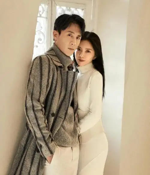 杜淳老婆公开素人时期照片,婚后面相变好,网友:真漂亮