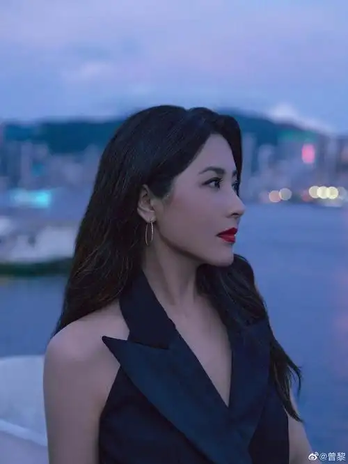 再一次被曾黎的美貌惊艳到了时尚造型优雅迷人太好看了