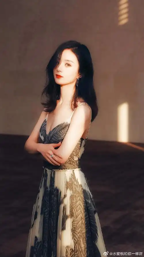 赵丽颖腾讯星光大赏##赵丽颖星光大赏##赵丽颖低头抬眸##赵丽颖星星