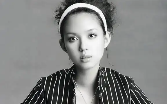 追一个梦的网名女生,梦中的缘,一个网名女生的故事