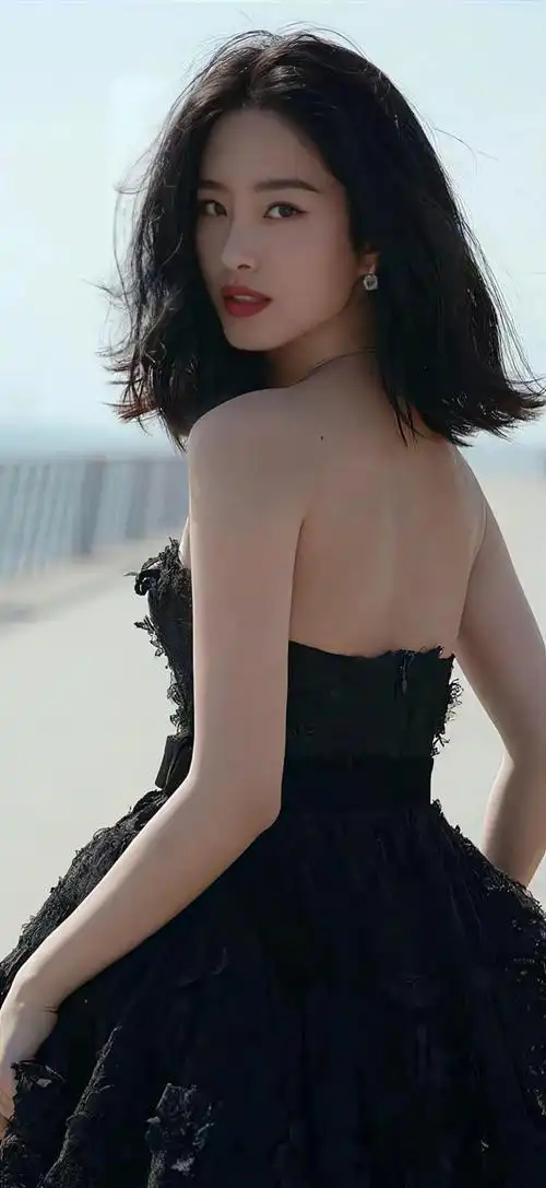 杨采钰 的玉女甜美_网易订阅