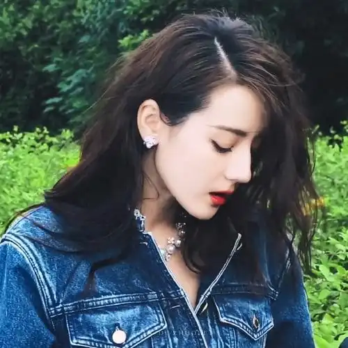 迪丽热巴/绿色系头像#迪丽热巴嗑到了一生辛胡##迪丽热巴