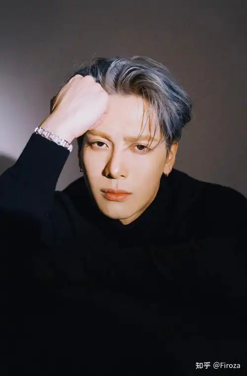 王嘉尔最适合的一款发色你认为是什么颜色? - 知乎