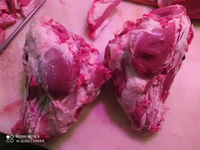 猪骨头  新鲜猪头骨 土猪头骨 不带皮 半边骨头 猪骨煲汤 猪头壳1斤