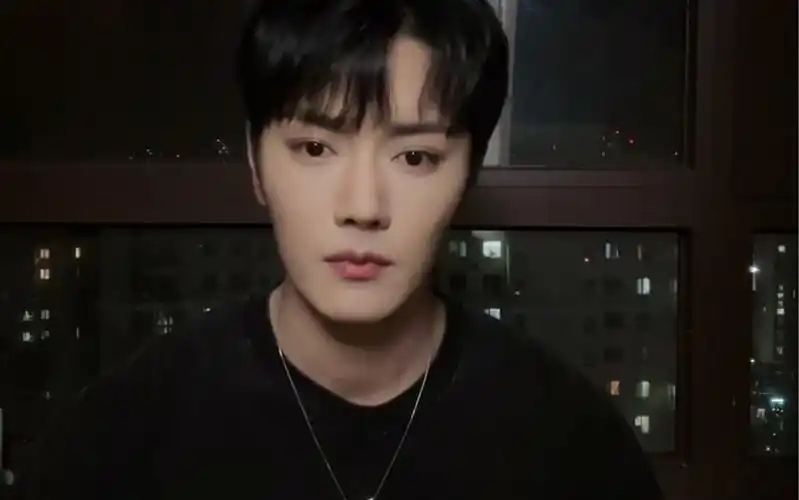 王轩 深夜在家坐阳台直播唠嗑【上】2024.05.15