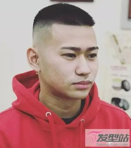 时尚男生平头发型清爽干练尽显男人味