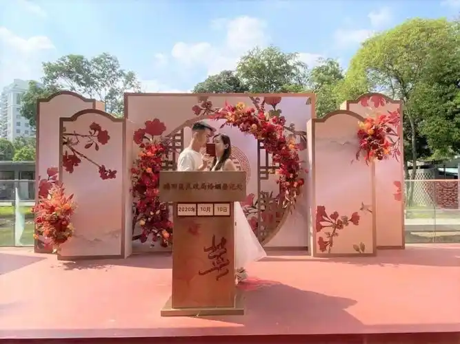 十全十美最美网红婚姻登记处火了