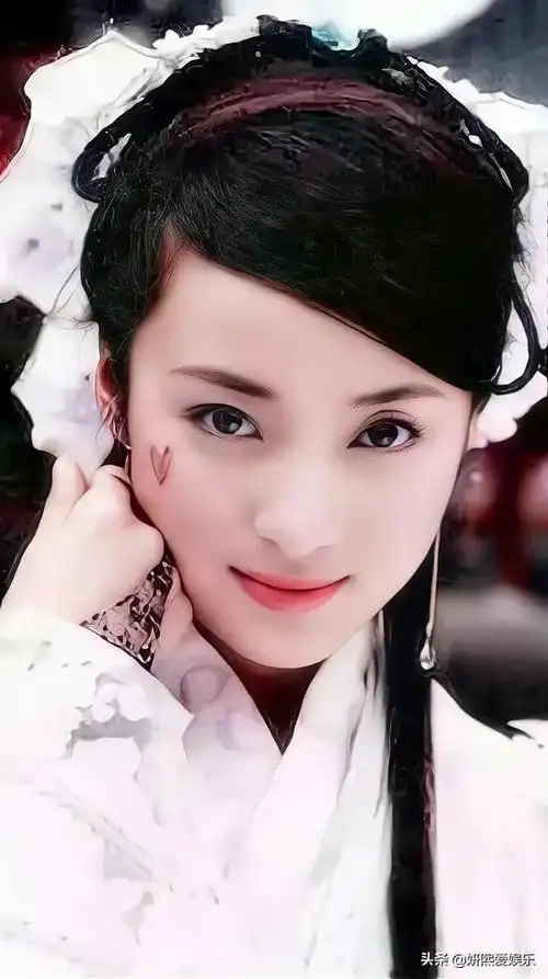 古装美女蒋勤勤温婉水灵美若仙女