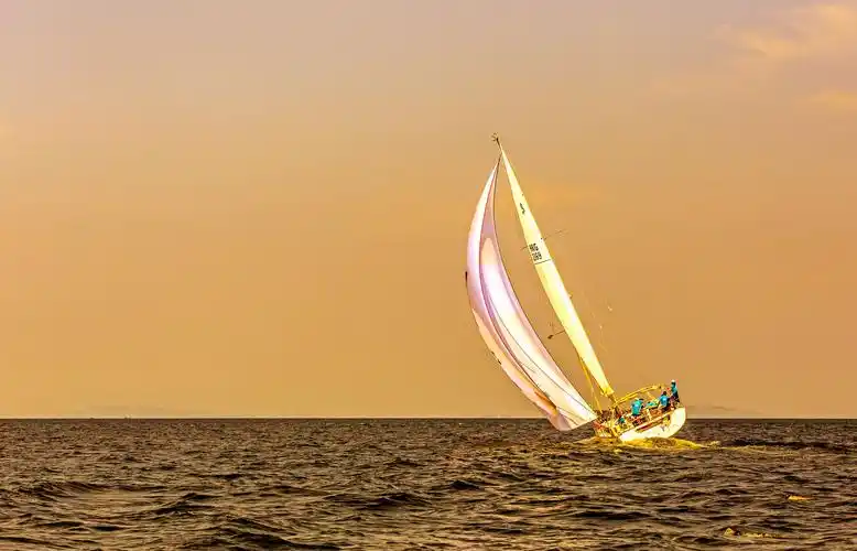 31 0 石丕民2014年拍摄于深圳大鹏湾海域中国帆船赛 点亮攻略 0 次