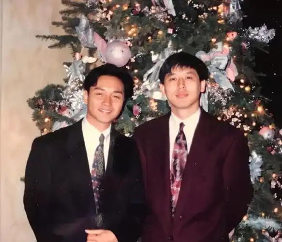 唐先生发文悼念配文引热泪,本人近照白发苍苍|张国荣|唐鹤德_新浪新闻