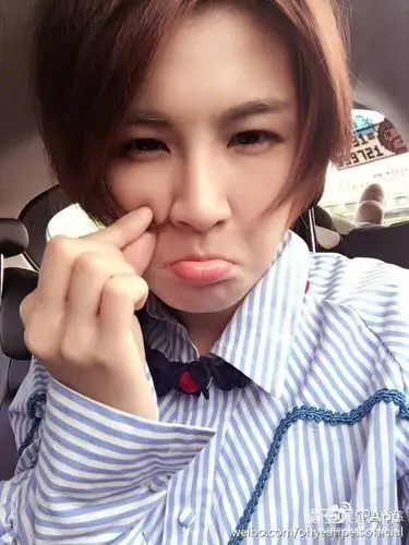 曾沛慈的自黑搞怪能力也不是盖的,面部表情管理系统经常性失控&darr