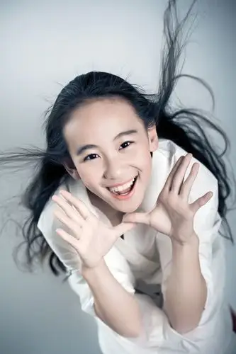 12岁的拉丁舞女孩