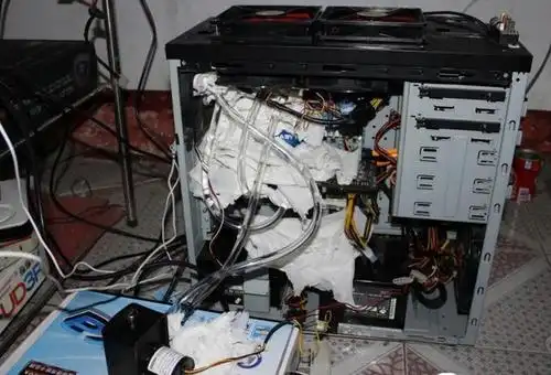 diy硬件烈士墙:断cpu,碎机箱,烧电源,炸水冷