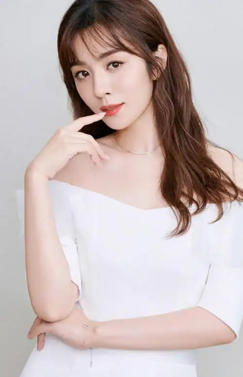 王晓晨个人资料(为拍戏差点瘫痪,34岁依旧单身)-韩剧网-最新韩剧资讯