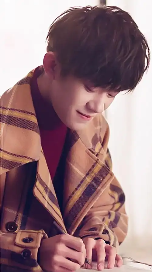 易烊千玺lindberg品牌全球代言人##易烊千玺积家全球代言人##四字易