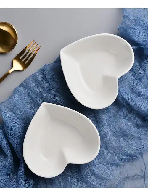 fgacct心形陶瓷酱料碟简约家用小吃碟子创意零食碟蘸料碟醋碟咸菜小