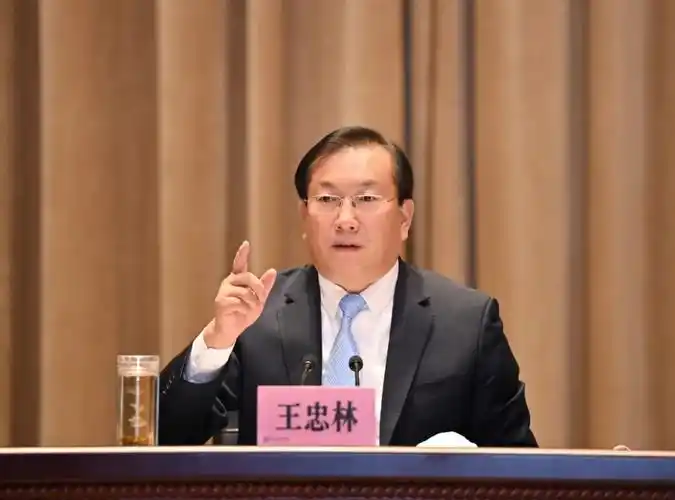 对破坏营商环境的人和事坚决亮剑说"不"!武汉部署优化营商环境建设