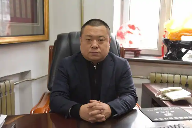 东立——2020新春贺词 写美篇预备役少校军官 王东立 尊敬的各位领导