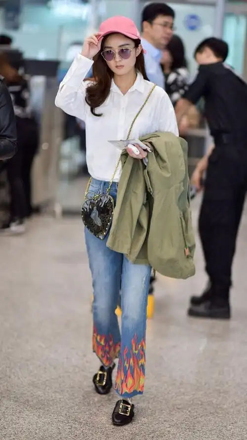 赵丽颖 北京飞银川