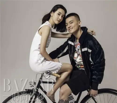 欧豪当街热吻马思纯上演偶像剧一年四部作品的他还被称软饭男可冤死了