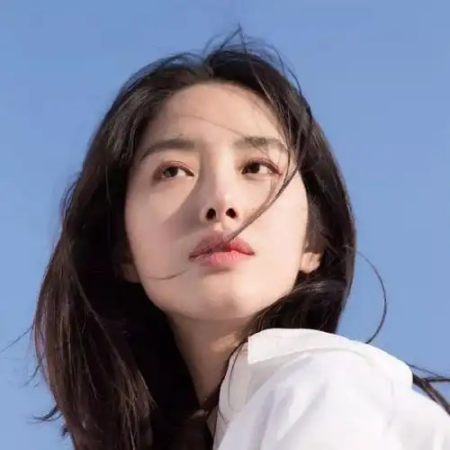 刘亦菲赴美苦练的角色被二菲抢了杨采钰的抢夺之路