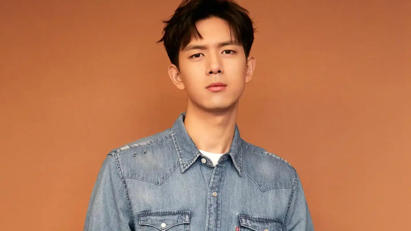 李现壁纸是一款电脑壁纸,属于明星分类,李现壁纸是静态壁纸,李现壁纸