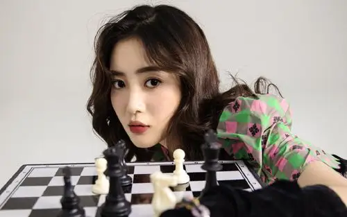 王梓薇时尚摩登写真图片桌面壁纸