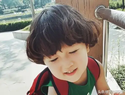 "小男孩宝宝发型"这样剪,帅炸了,有儿子的收藏了