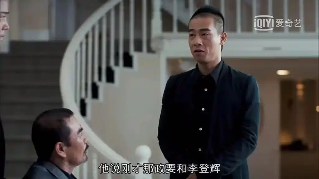 令人欣慰的是,《古惑仔之胜者为王》作为终结篇里的知名香港明星,主持