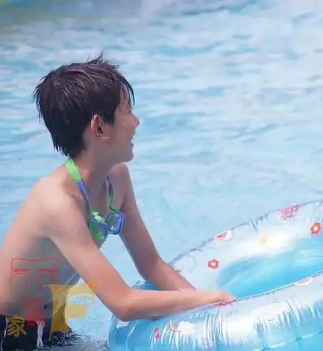 与王源十年璀璨共往