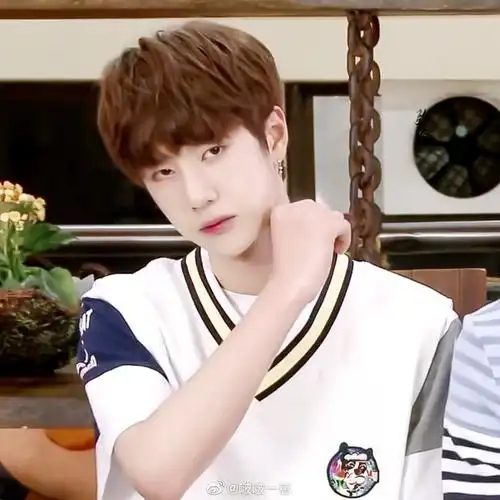 王一博头像表情包