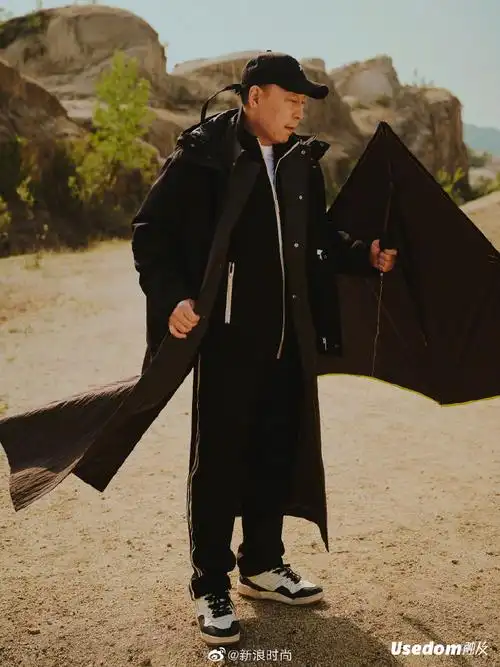 头排云看秀#【倪大红《usedom 触及》封面大片】 演员倪大红解锁窆篌