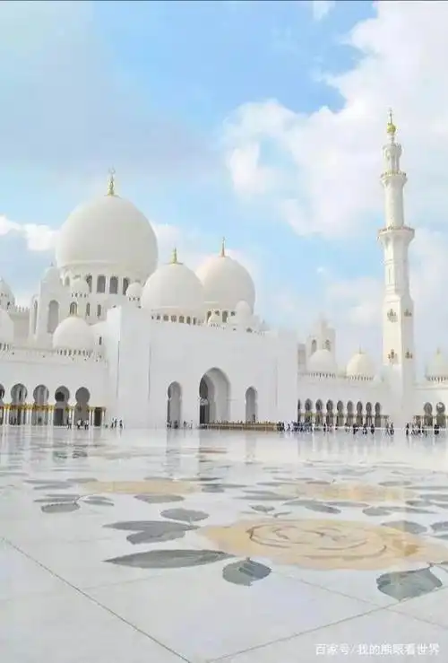 欣赏一组阿拉伯风格建筑的外观美景