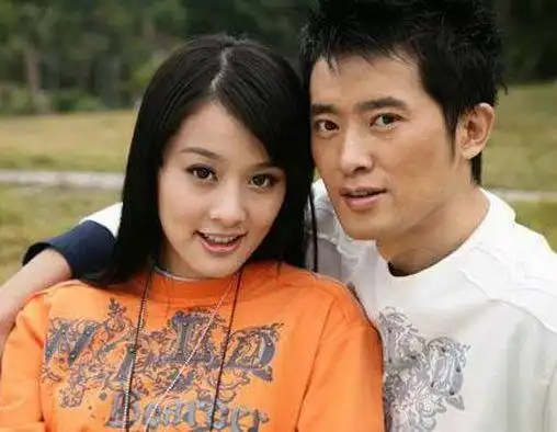 任泉宠了12年的老婆原来是大家熟悉的歌手难怪结婚多年没绯闻