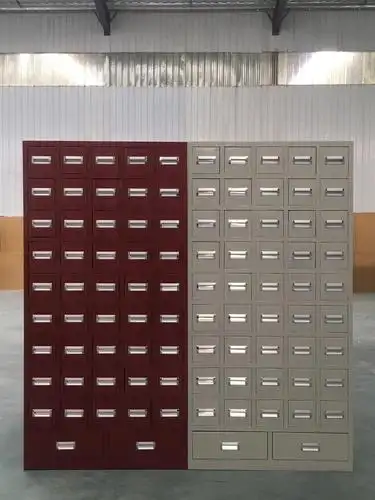 不锈钢中药柜柜体采用冷轧钢板精工制作,表面处理为聚能脂静电粉末