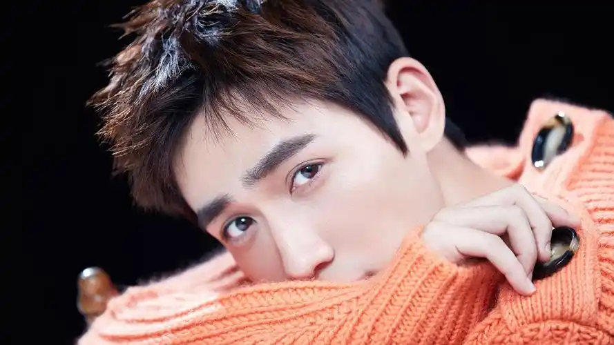 帅气有型的朱一龙