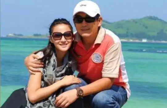 歌手李健老婆个人资料简介