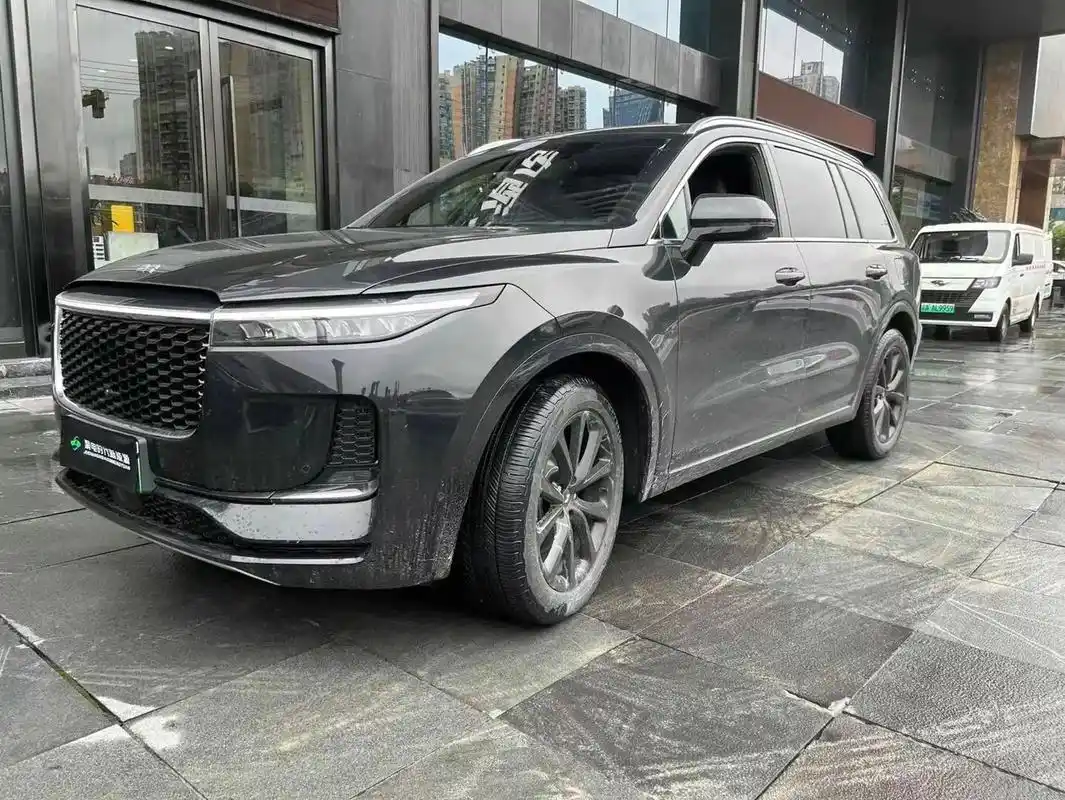 21款理想one黑武士024.1w公里02空