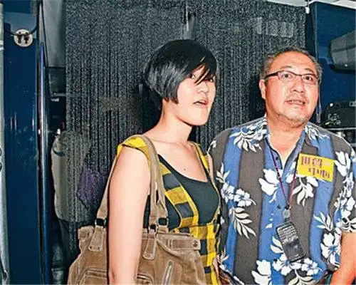 图马清伟现任老婆是谁与关之琳的绯闻备受关注