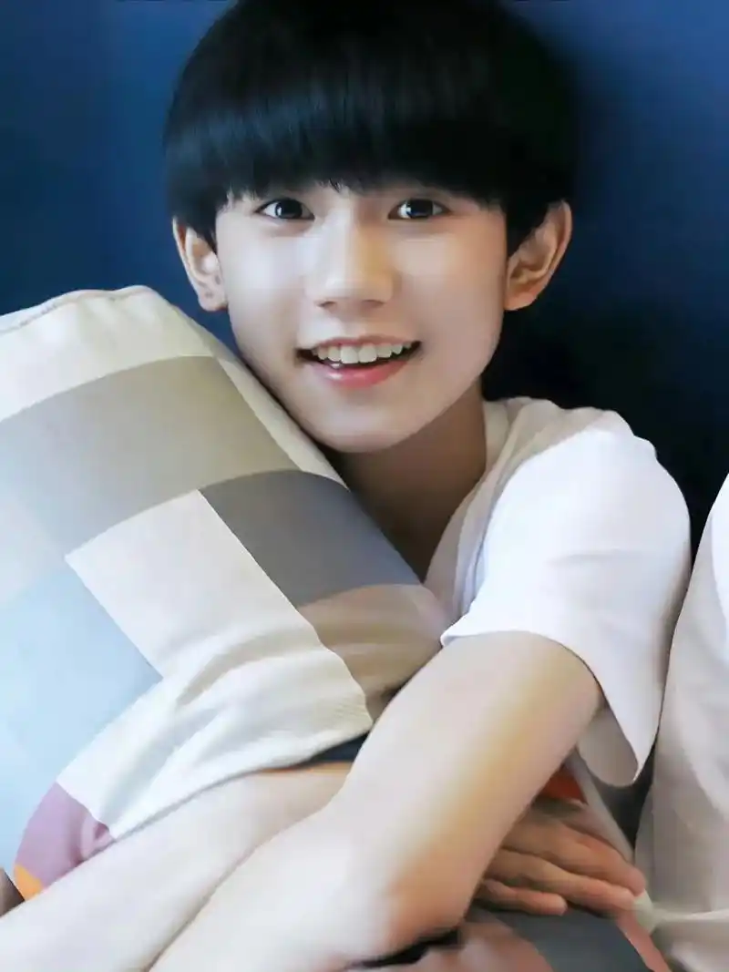 王源 着迷于你眼睛 银河有迹可循 - 抖音