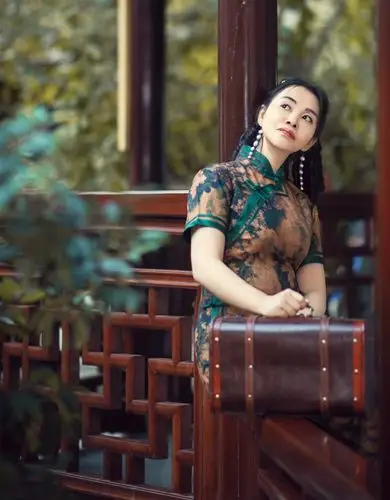 穿旗袍的女人,是一朵古典的花