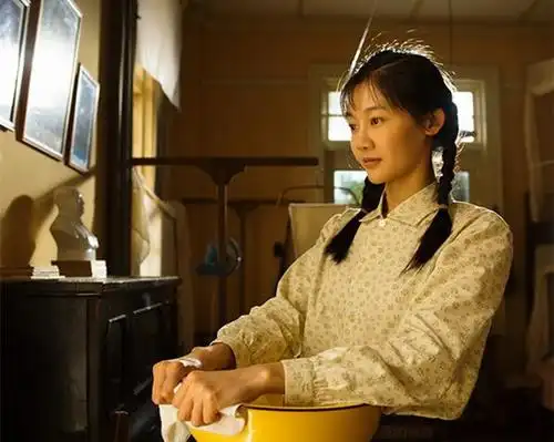 芳华女主角苗苗个人资料因为没整容被冯小刚看上