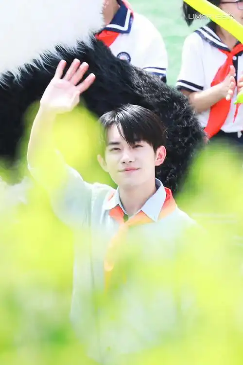 易烊千玺电影小小的我