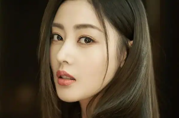 中国内地十大最美90后女明星关晓彤第一迪丽热巴上榜3