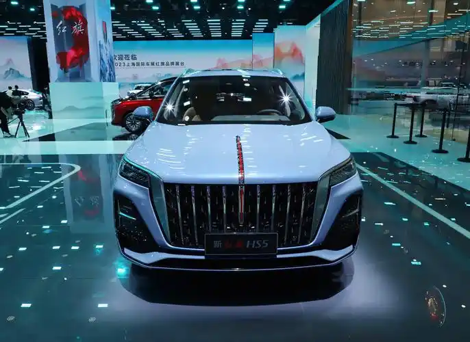 新款红旗hs5终于来了,换装红旗h9同款前脸,动力升级_太平洋号