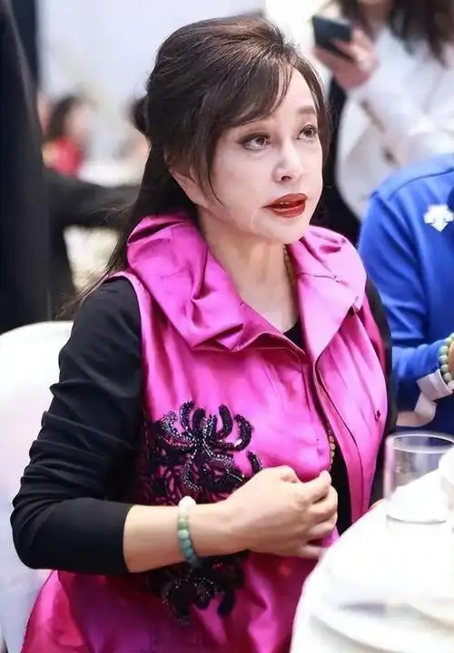 揭开刘晓庆真实面目!