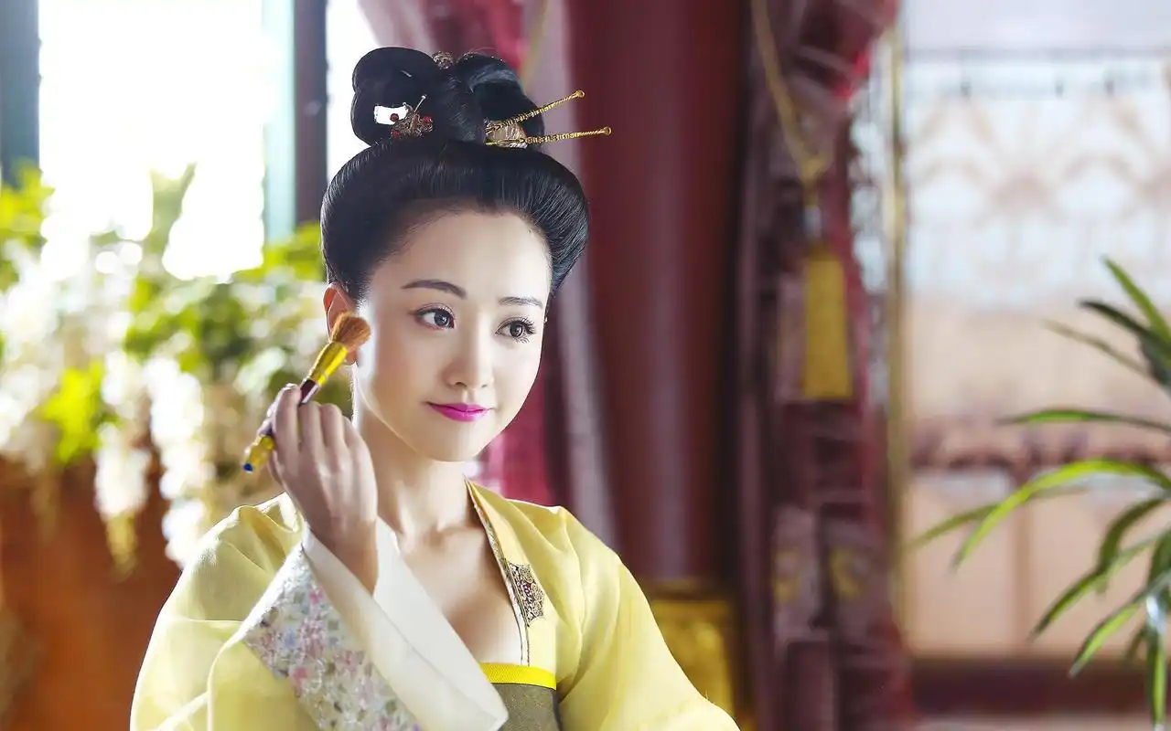 杨蓉饰演的古装造型中,饰演《云中歌》时的造型最美,你觉得呢