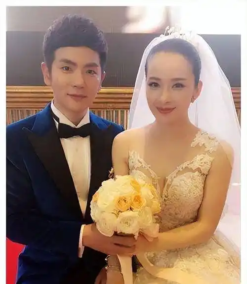 张晓龙,凭借甄嬛传温太医一角成名,娃娃脸的他原来是硕士生导师_温实