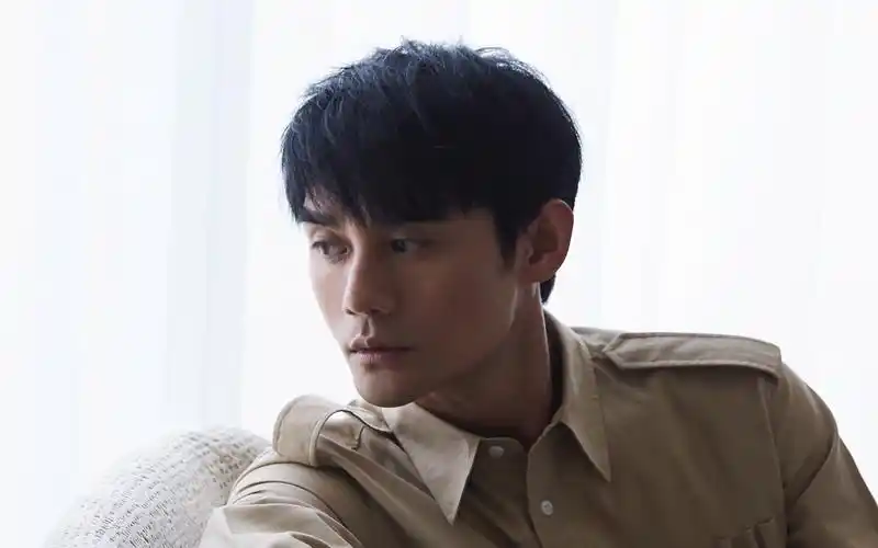 王凯最新帅气写真图片桌面壁纸