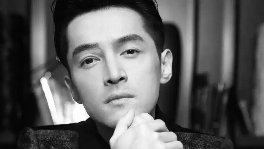 男明星胡歌复古黑白明星风尚壁纸